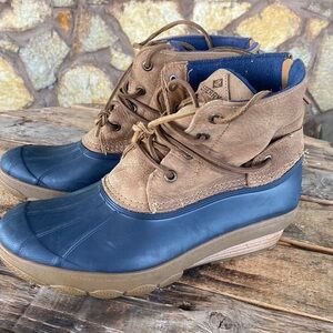 Sperry Brown and Navy Winter Boots
